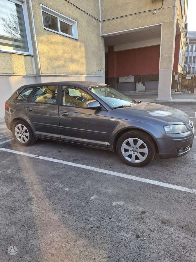 Audi A3, 1.6 l., hatchback