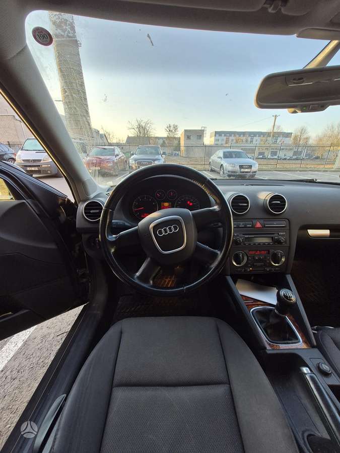 Audi A3, 1.6 l., hatchback