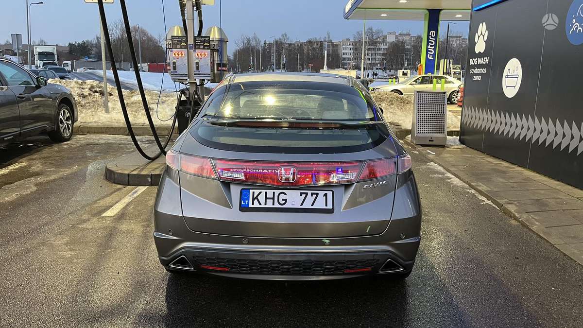 Honda Civic, 1.8 l., hatchback