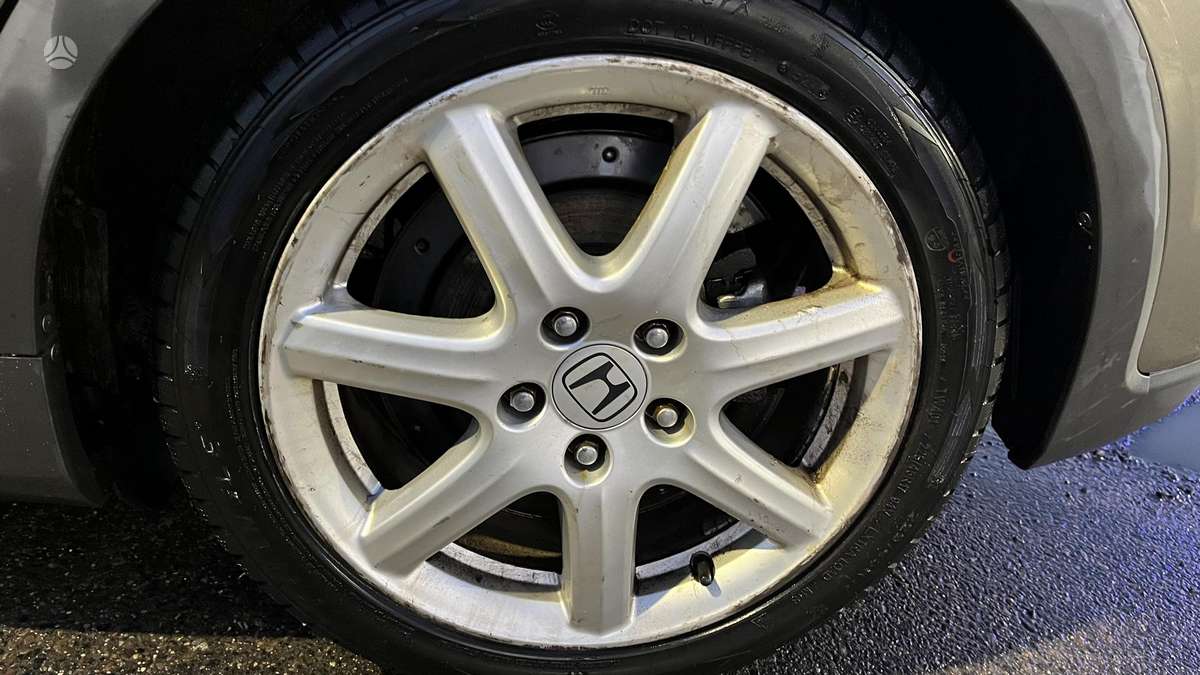 Honda Civic, 1.8 l., hatchback