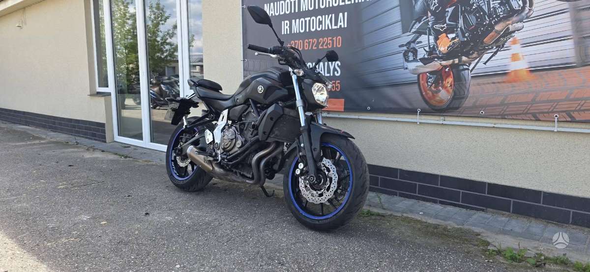 Yamaha MT 07 700cc, street / classic