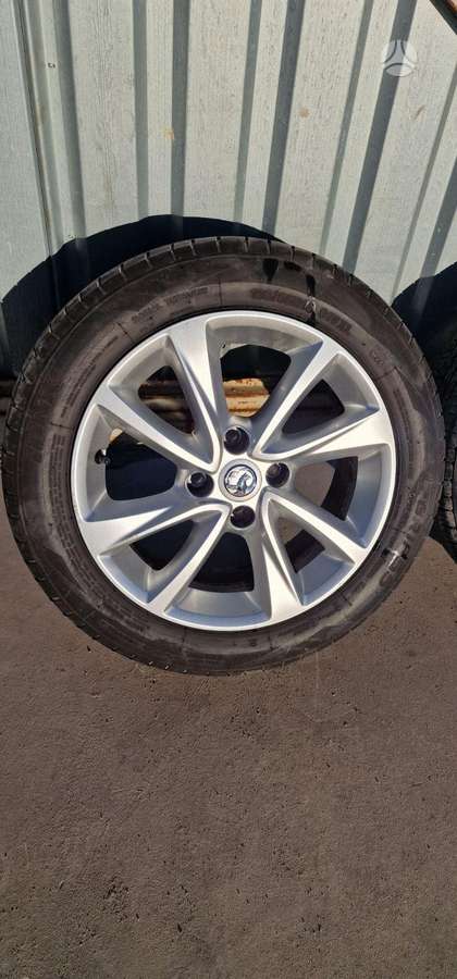 Opel Corsa, lengvojo lydinio, R16