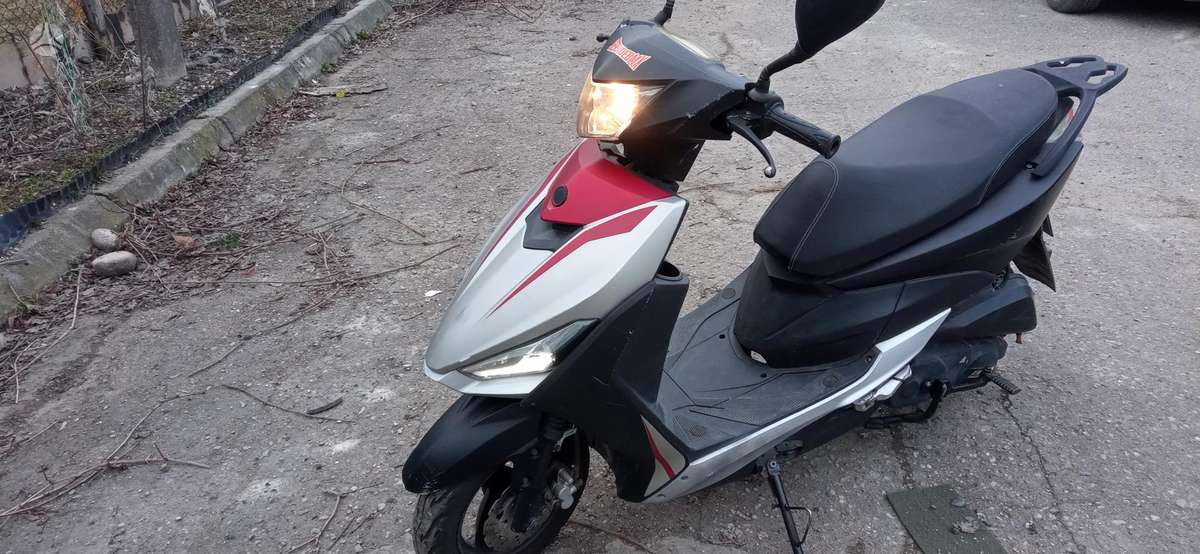 Yiben YB50QT-3 50cc, scooters / mopeds