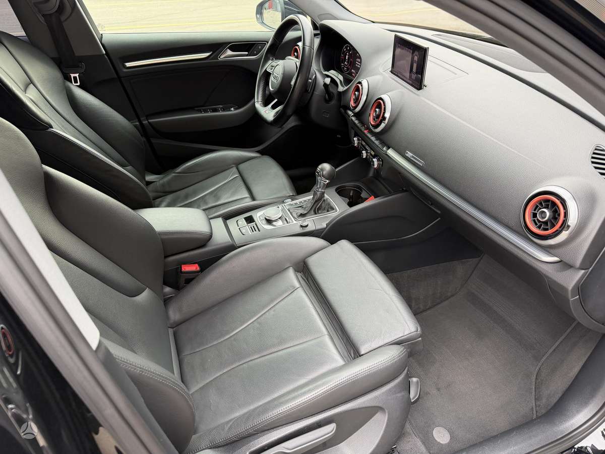 Audi A3, 1.6 l., hatchback