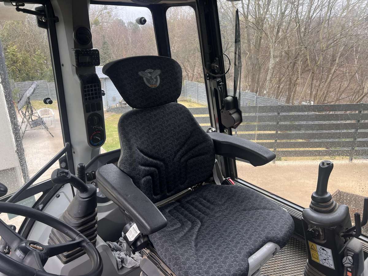 Case 580SV, excavator loader