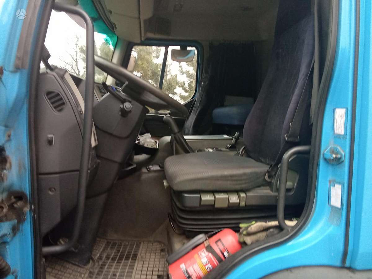 Volvo FE 280, dropside with curtains