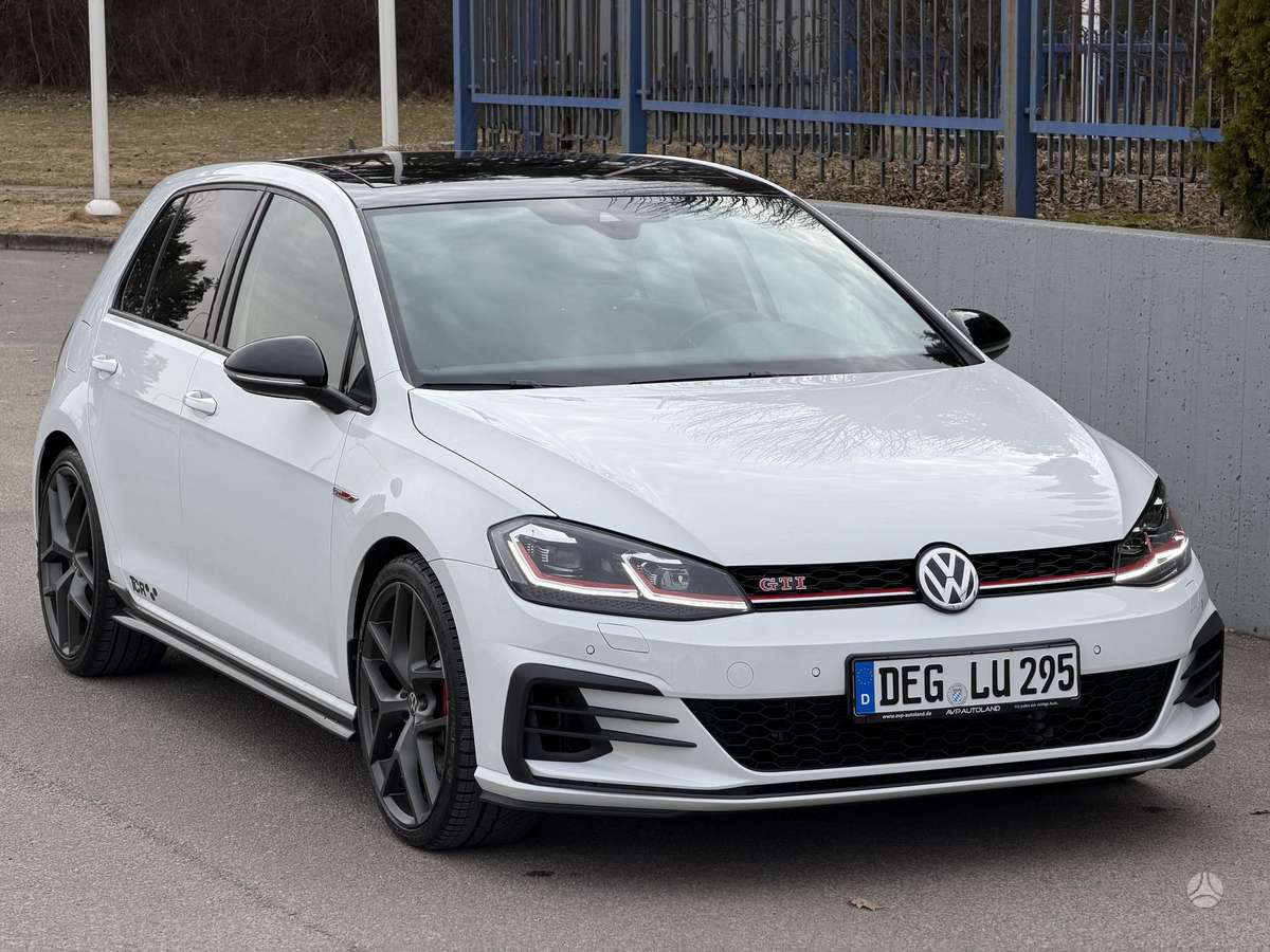 Volkswagen Golf - 6