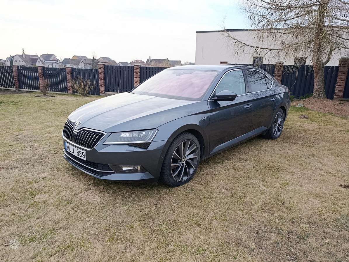 Skoda Superb, 2.0 l., Седан