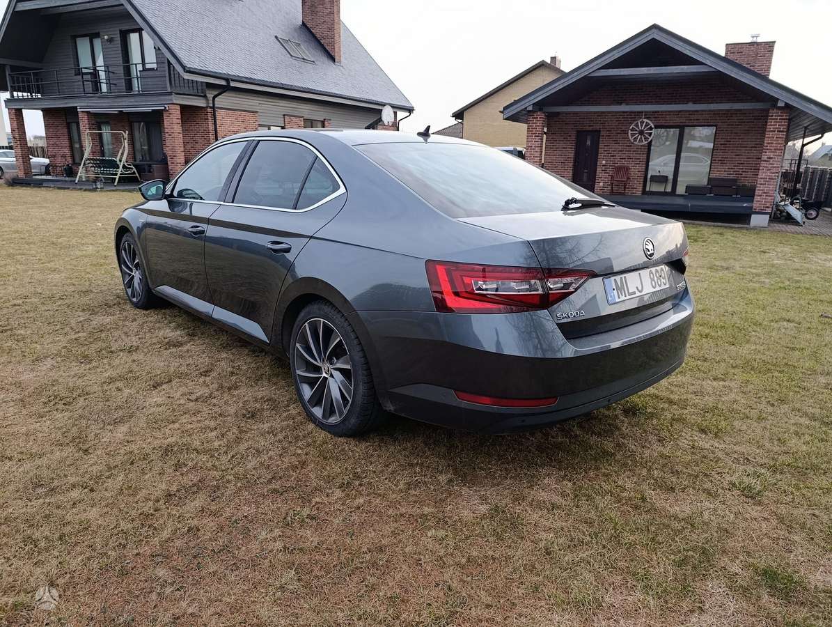 Skoda Superb, 2.0 l., Седан