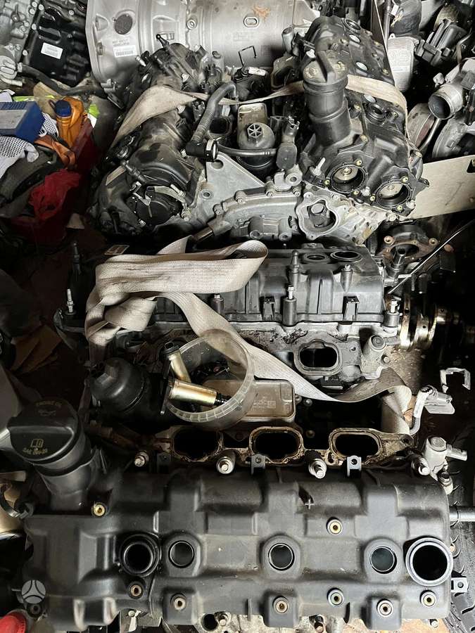 Chrysler Pacifica детали двигателя