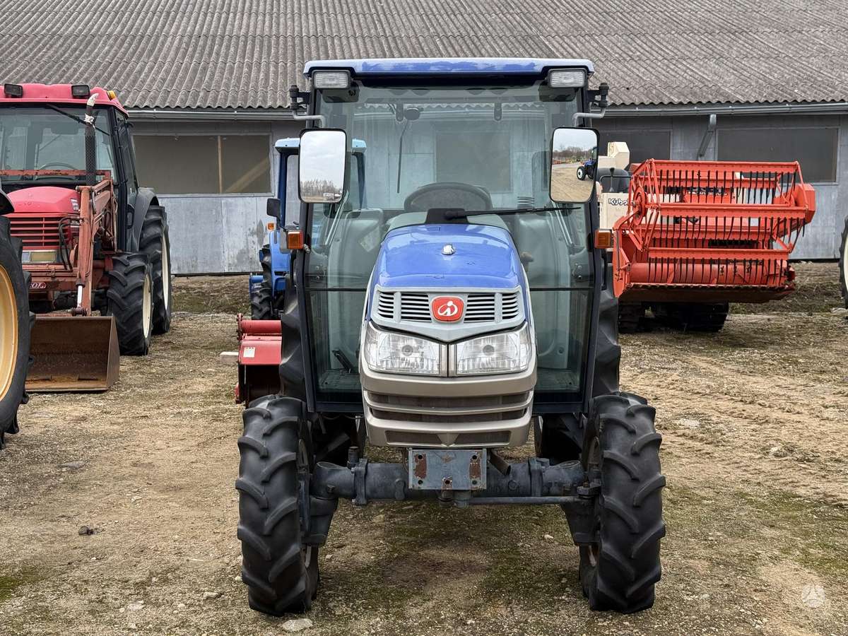 Iseki AT-33, tractors