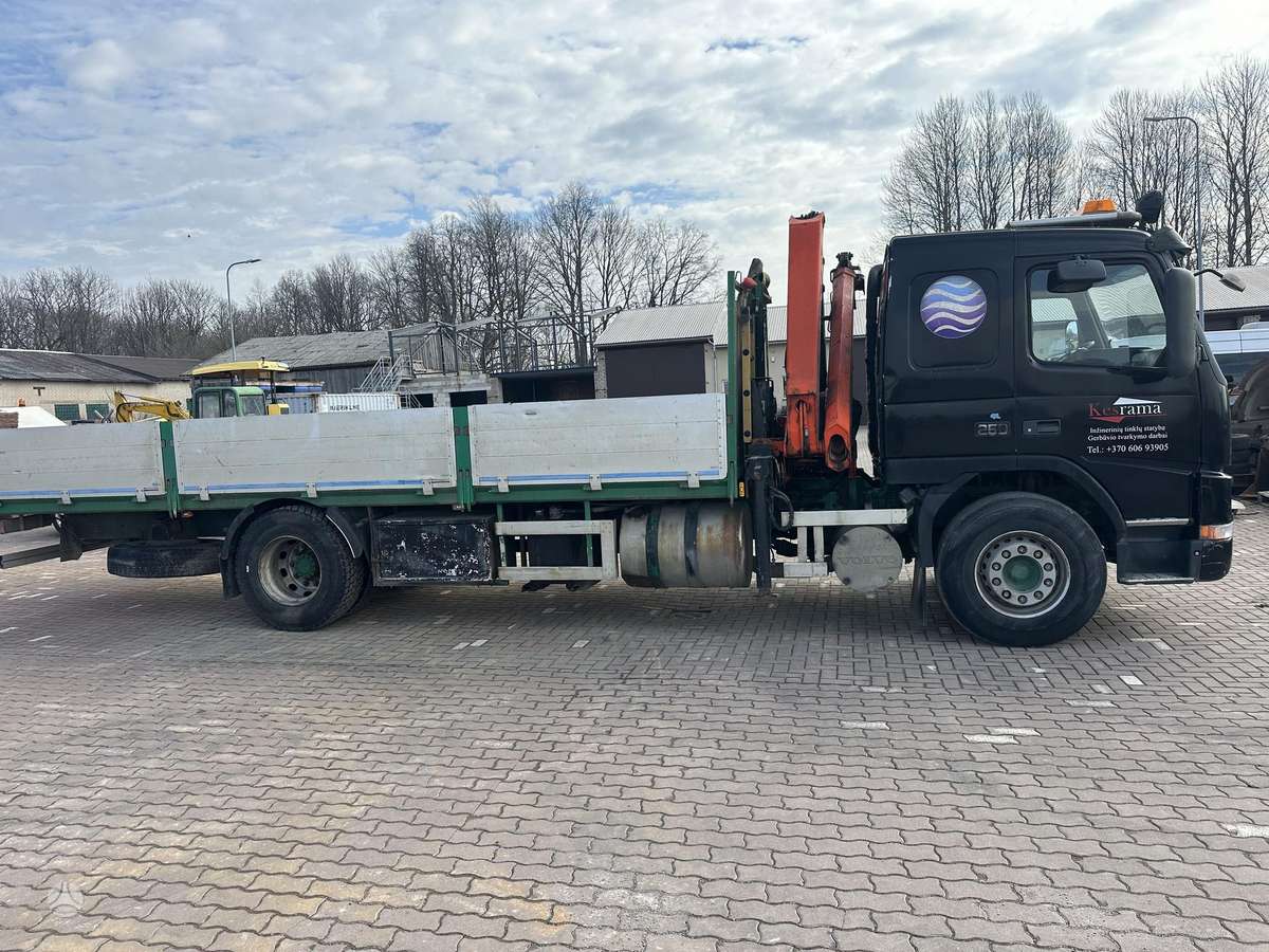 Volvo FM, platformos