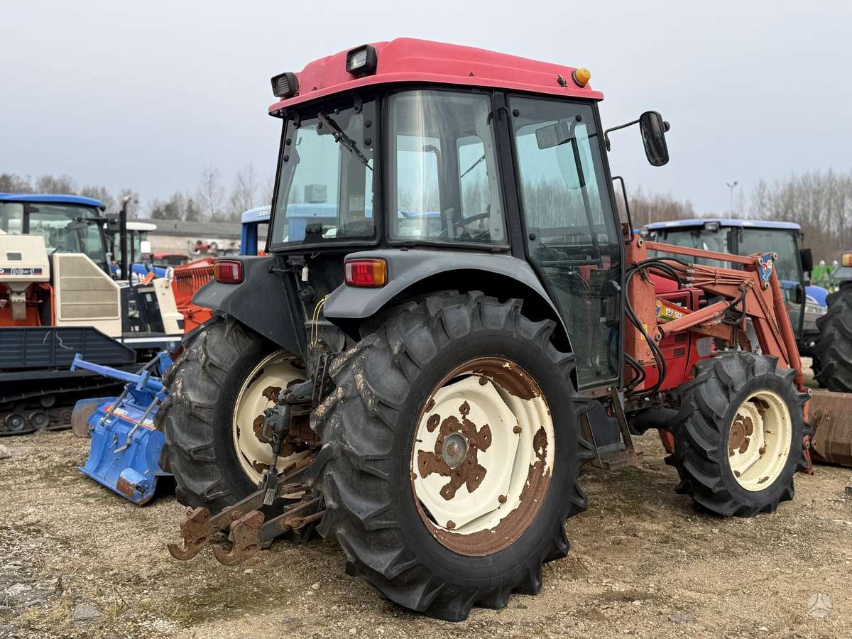 Yanmar EF-555, traktori