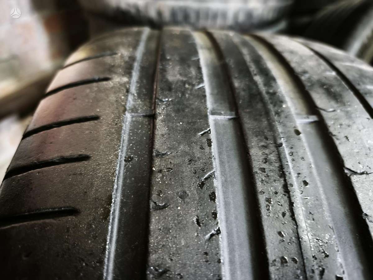 Pirelli PZERO, summer 285/45 R21