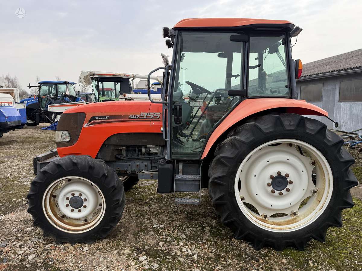 Kubota SMZ955, tractors