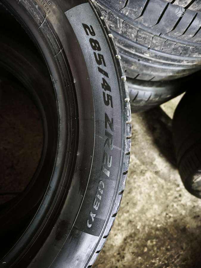 Pirelli PZERO, summer 285/45 R21