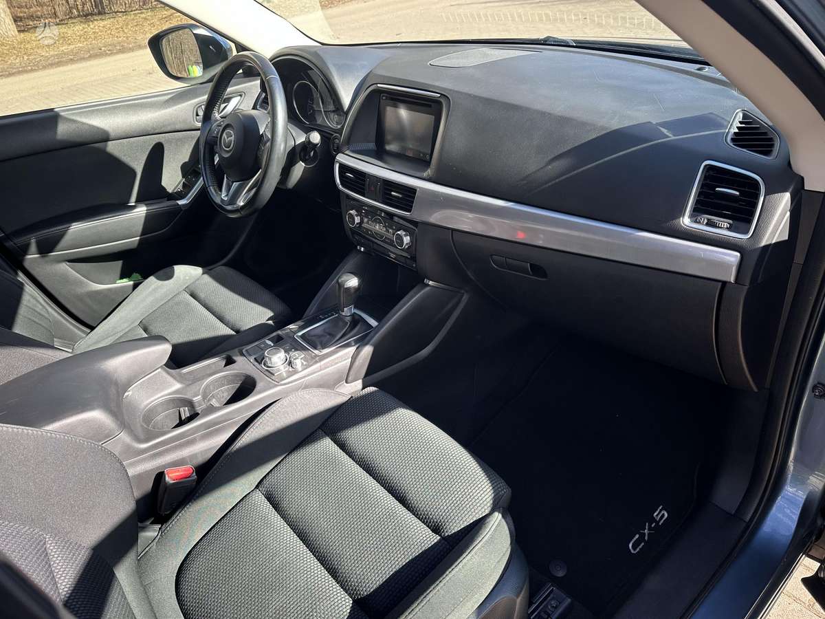 Mazda CX-5, 2.2 l., off-road / crossover