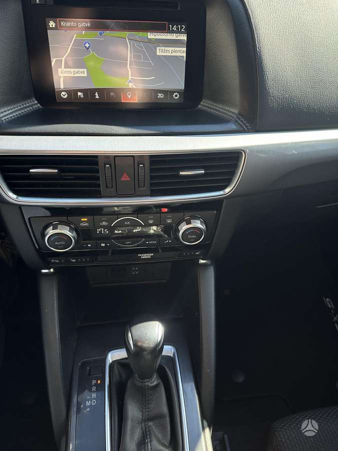Mazda CX-5, 2.2 l., off-road / crossover