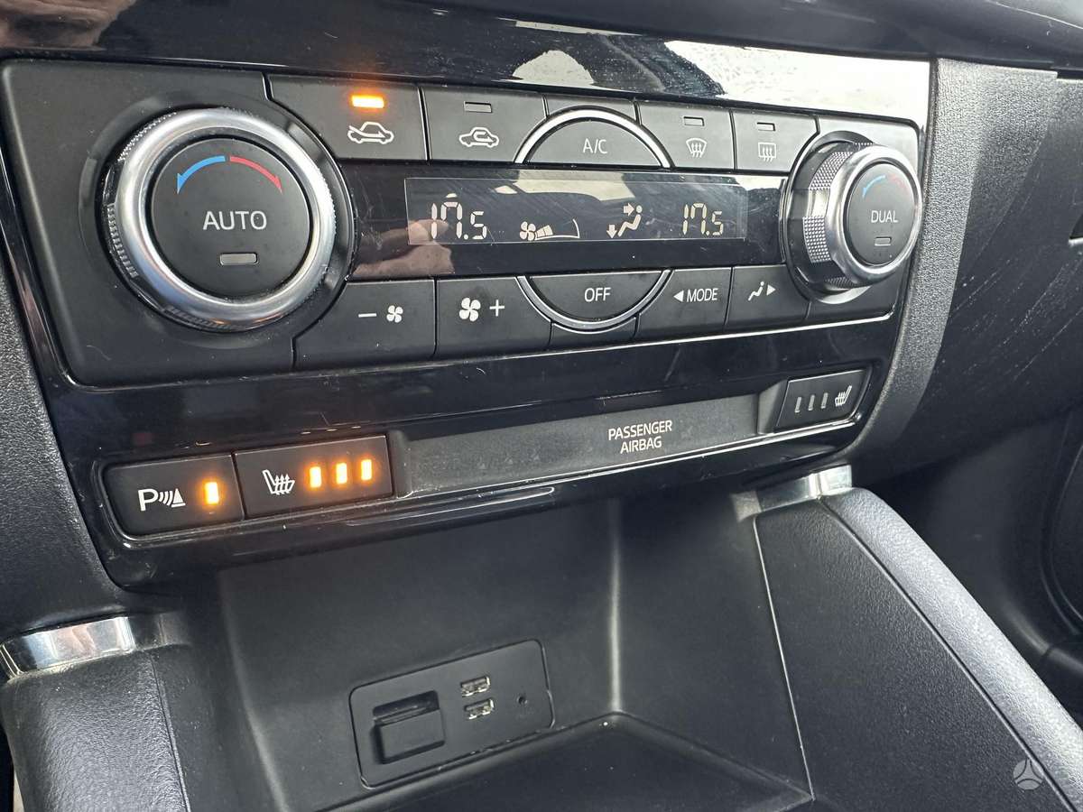 Mazda CX-5, 2.2 l., off-road / crossover