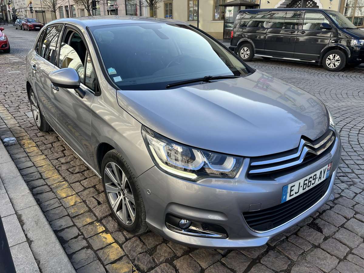 Citroen C4, 1.2 l., Хэтчбек