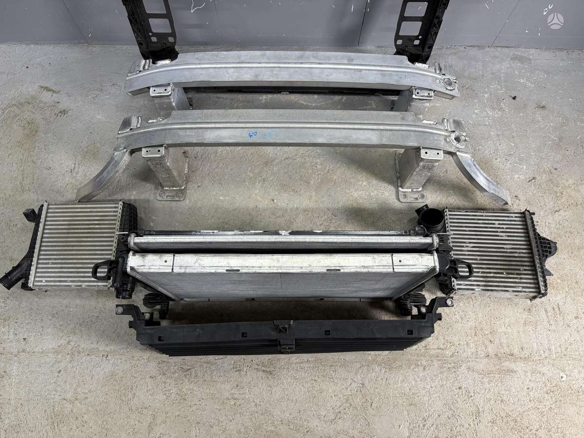 Audi Q7 3 0 benzinas