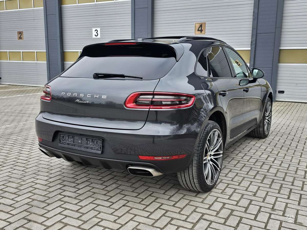 Porsche Macan, 2.0 l., off-road / crossover