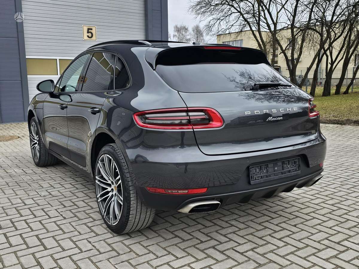 Porsche Macan, 2.0 l., off-road / crossover