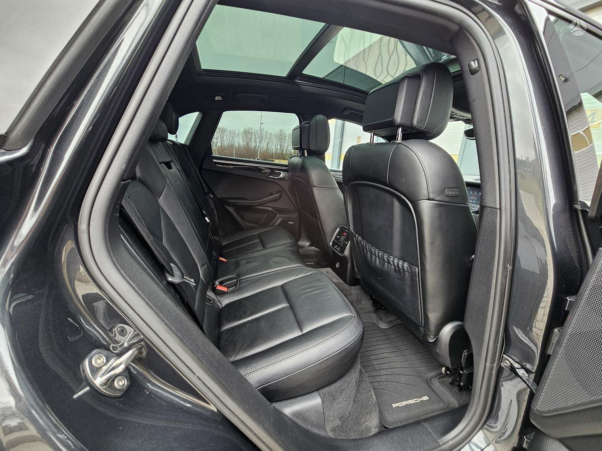 Porsche Macan, 2.0 l., Внедорожник / Кроссовер