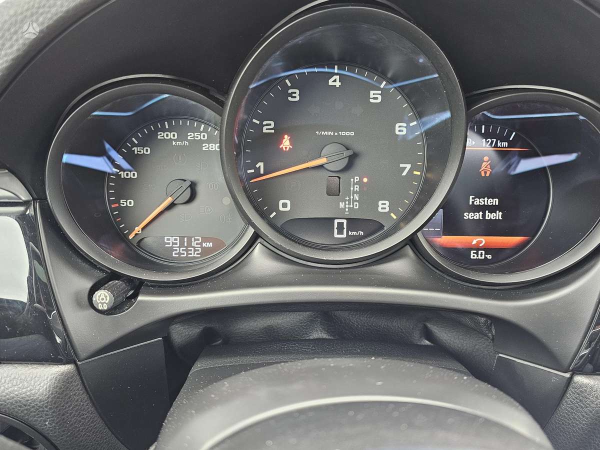 Porsche Macan, 2.0 l., Внедорожник / Кроссовер