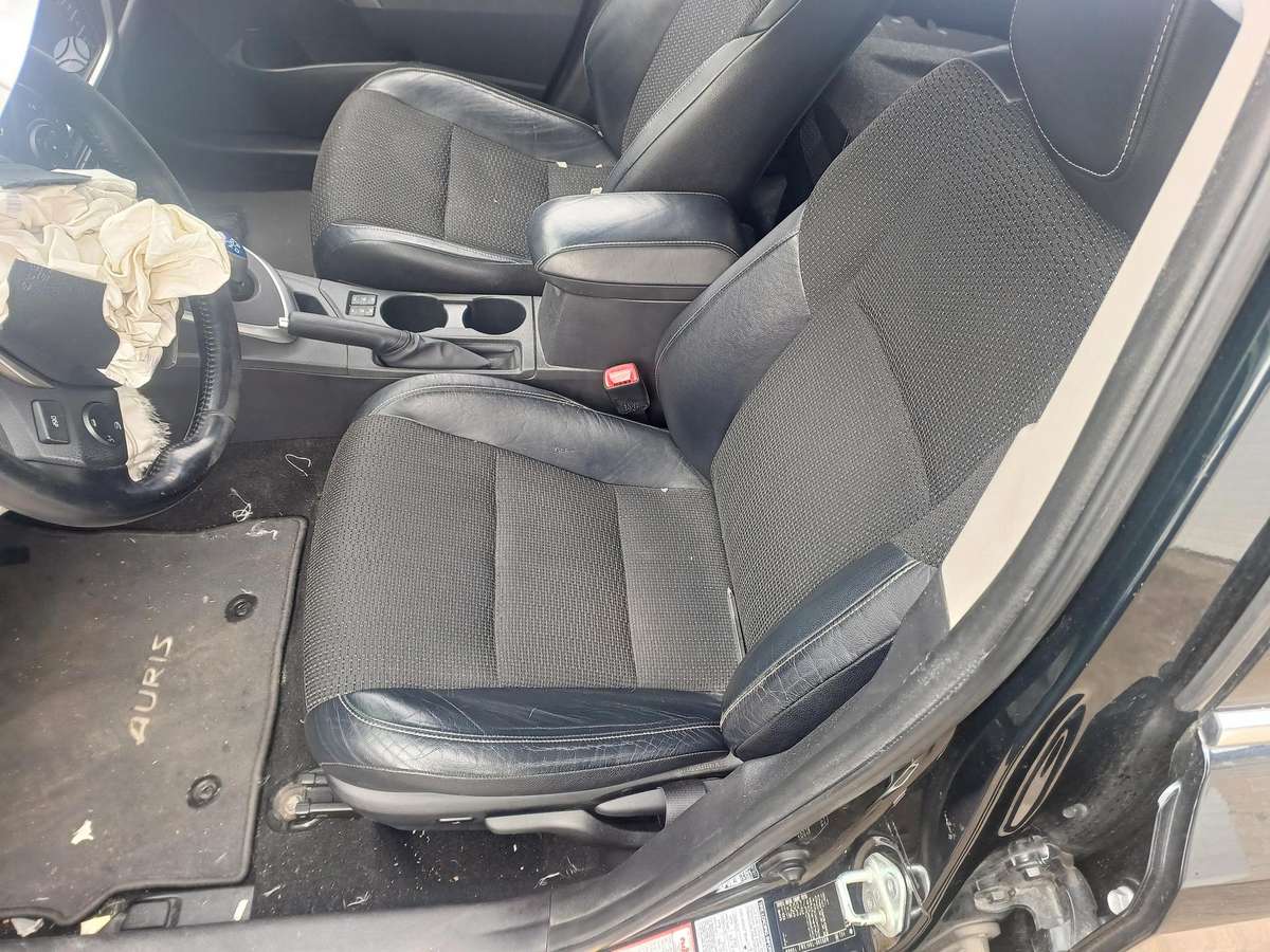 Toyota Auris детали кузова