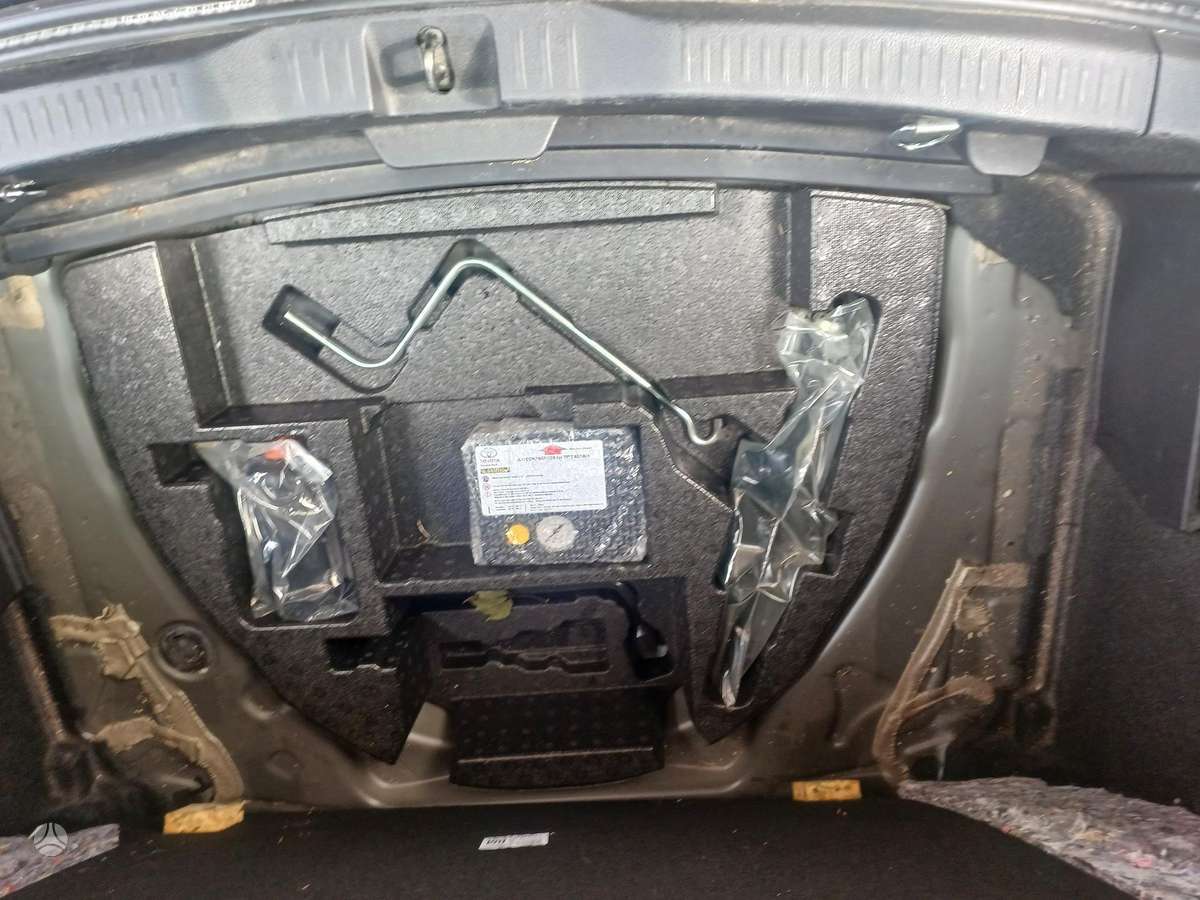 Toyota Auris детали кузова