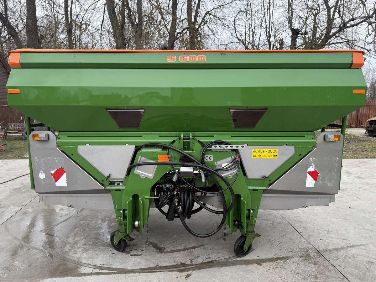 Amazone ZA-M 3000 ultra, spreaders