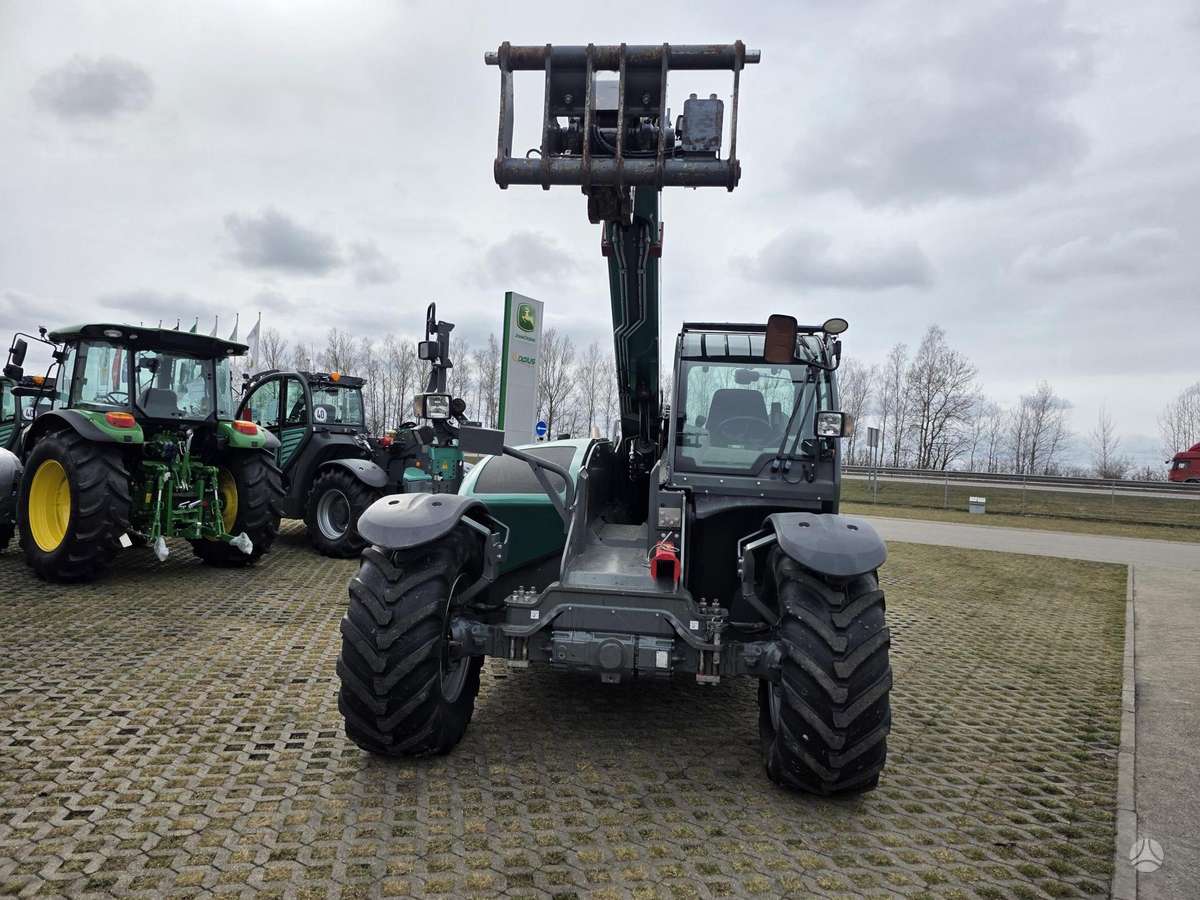 Kramer KT457, self-propelled loaders