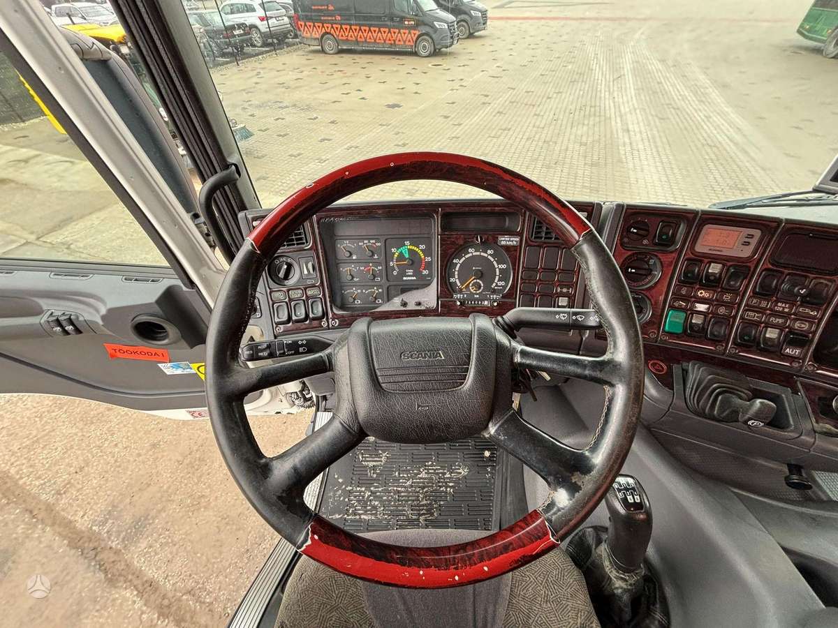 Scania P 94 4x2, dumpers with crane