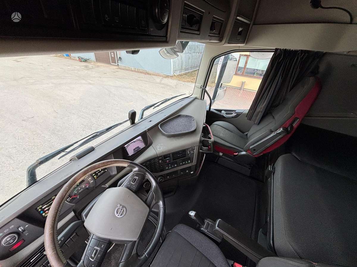 Volvo FH540, single sleeper