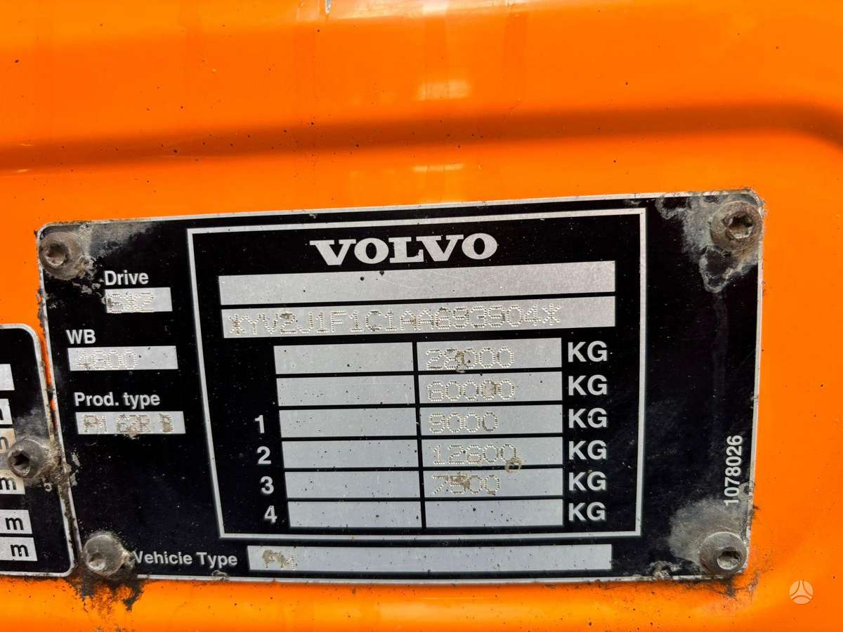 Volvo FM 410 6x2*4, с краном