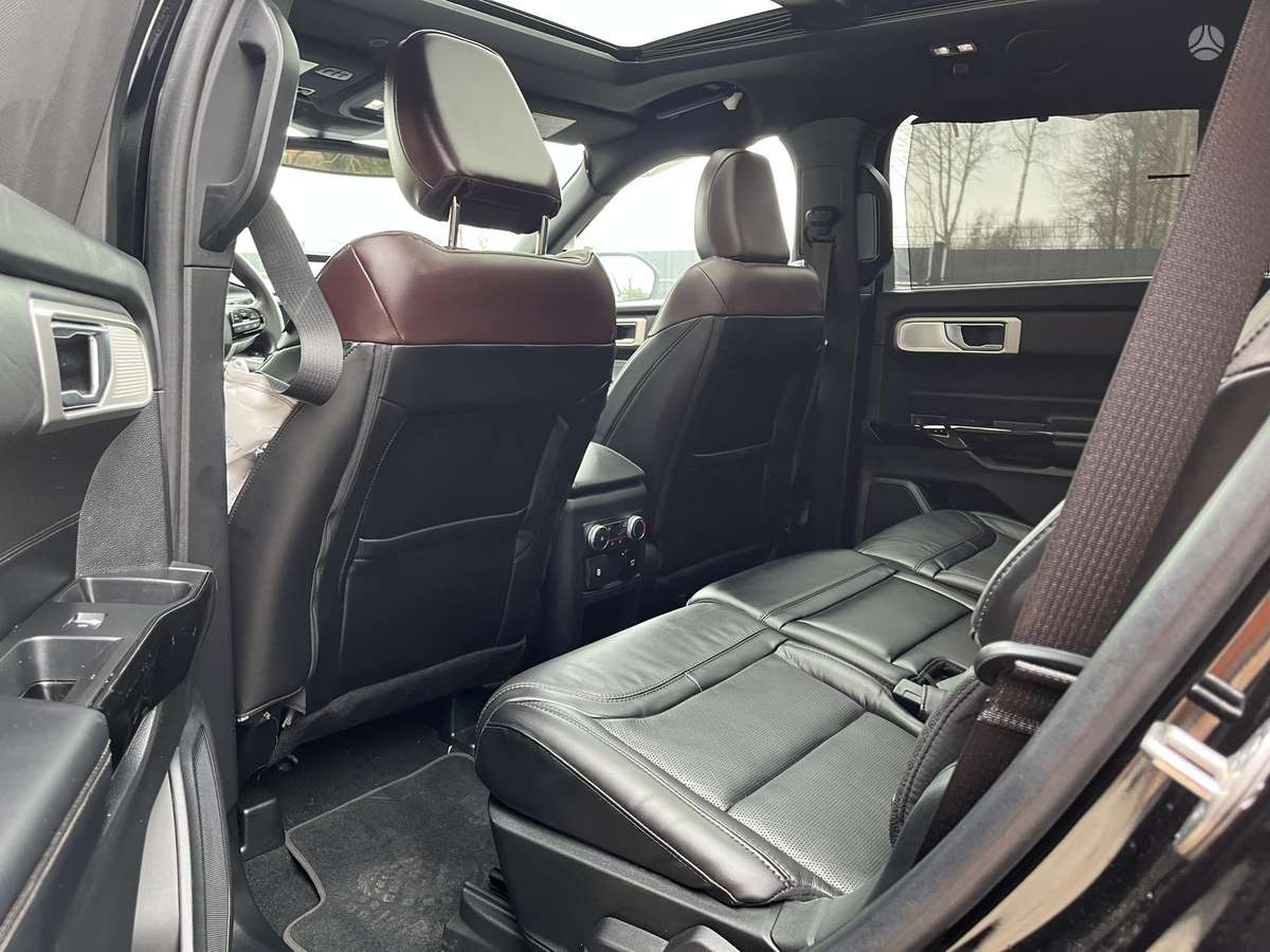 Ford Explorer, 3.0 l., off-road / crossover