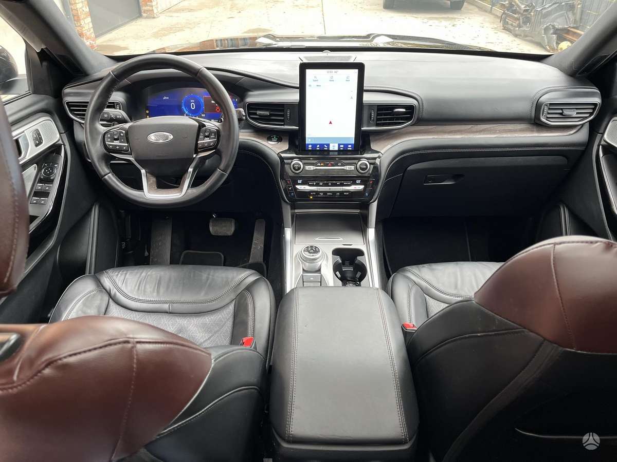 Ford Explorer, 3.0 l., off-road / crossover