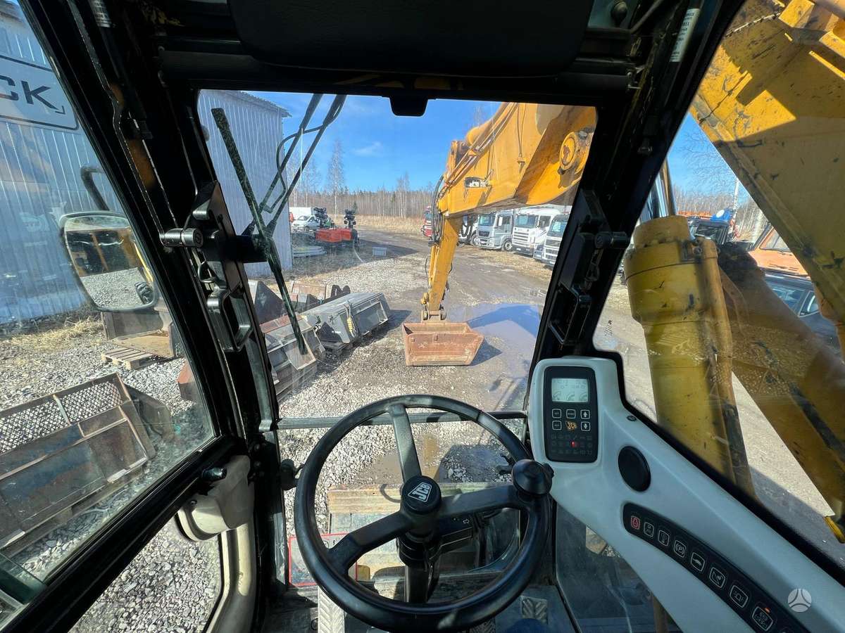 JCB JS 145W, excavator