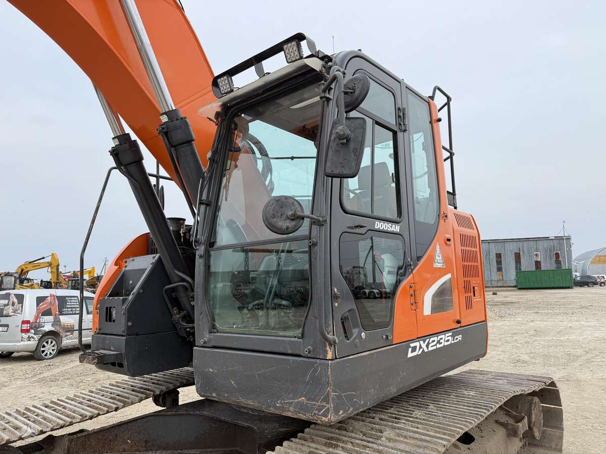 Doosan DX 235 LCR-5, ekskavatoriai