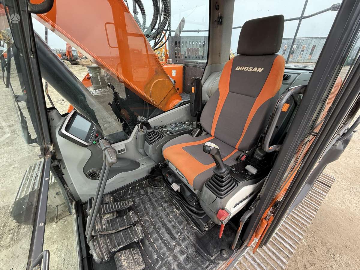 Doosan DX 235 LCR-5, ekskavatoriai