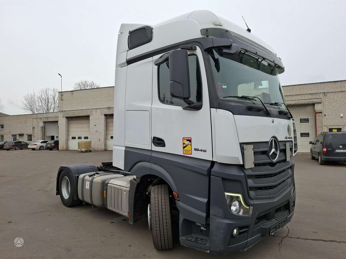 Mercedes-Benz Actros, double sleeper