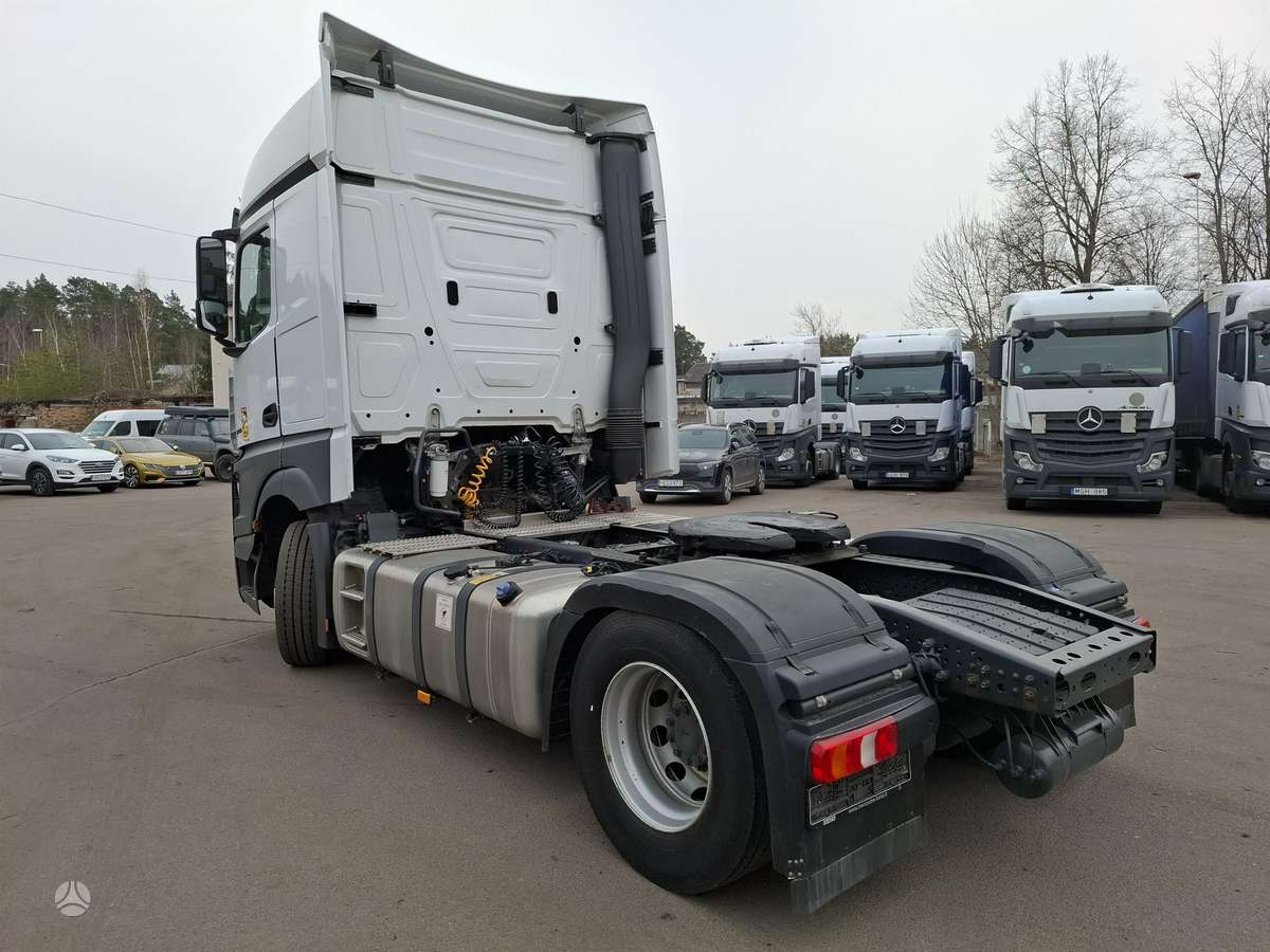 Mercedes-Benz Actros, double sleeper