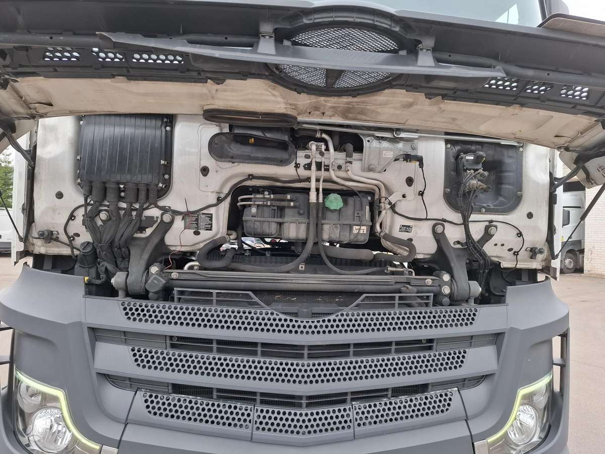 Mercedes-Benz Actros, double sleeper