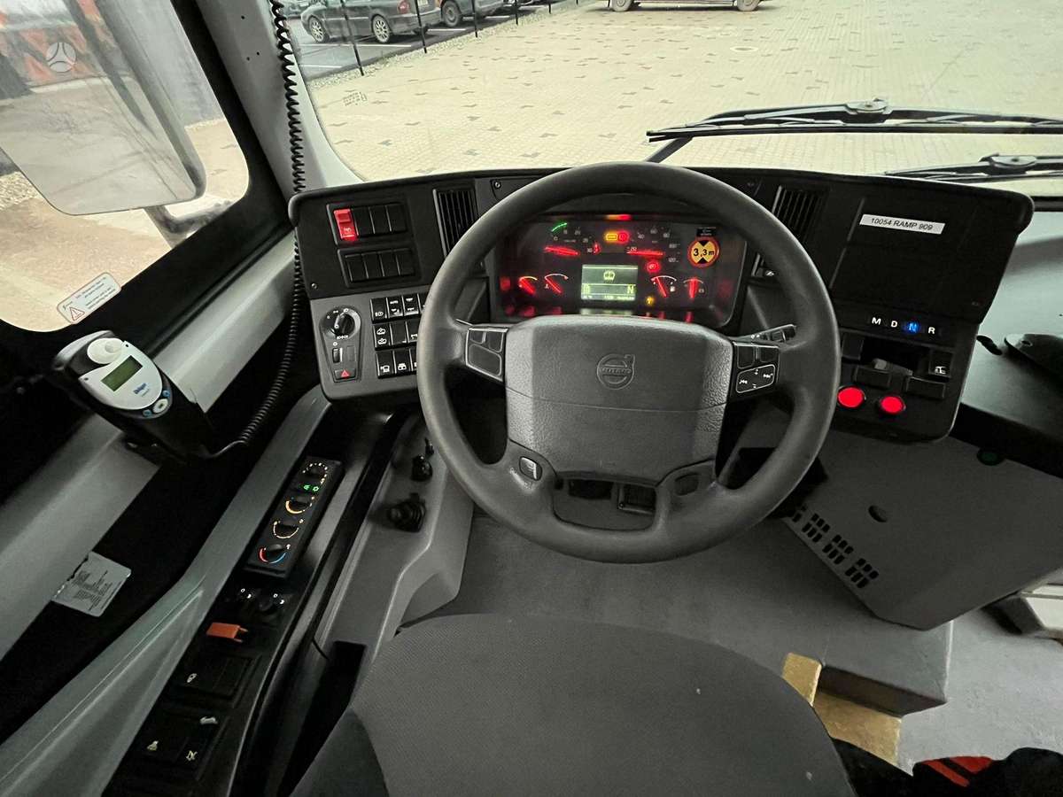 Volvo B8RLE 8900 6x2, miesto