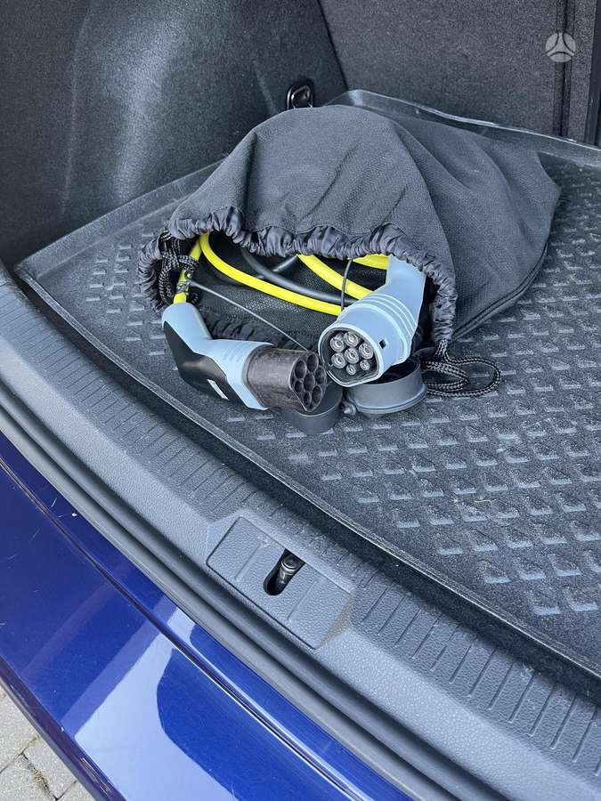 Volkswagen Golf, 36 kWh, hatchback