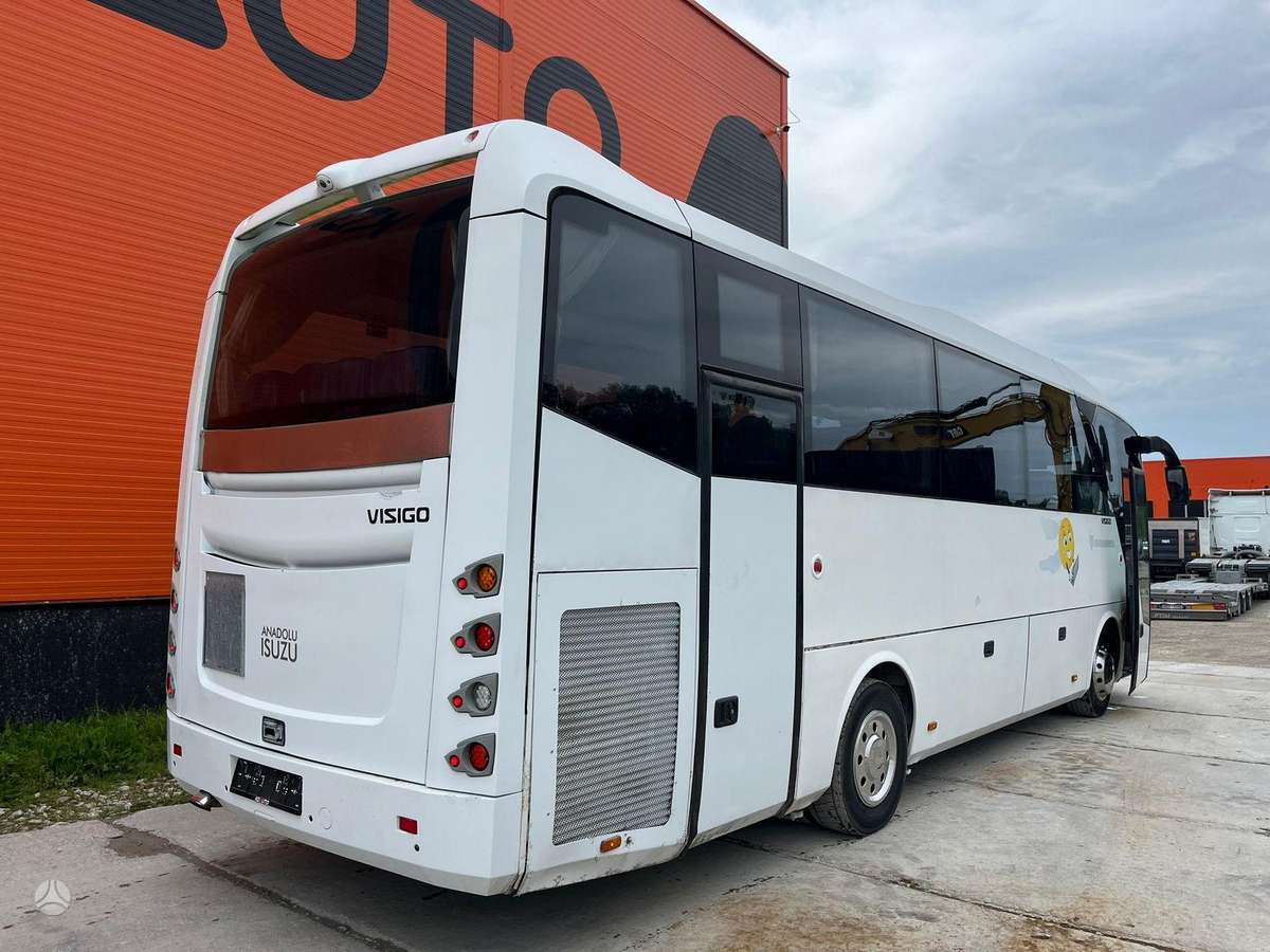 Isuzu Visigo 4x2, intercity / suburban