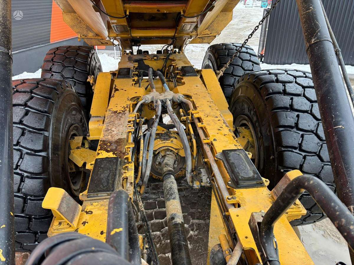 Caterpillar 745 6x6, самосвалы
