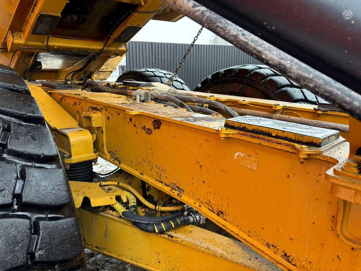 Caterpillar 745 6x6, самосвалы