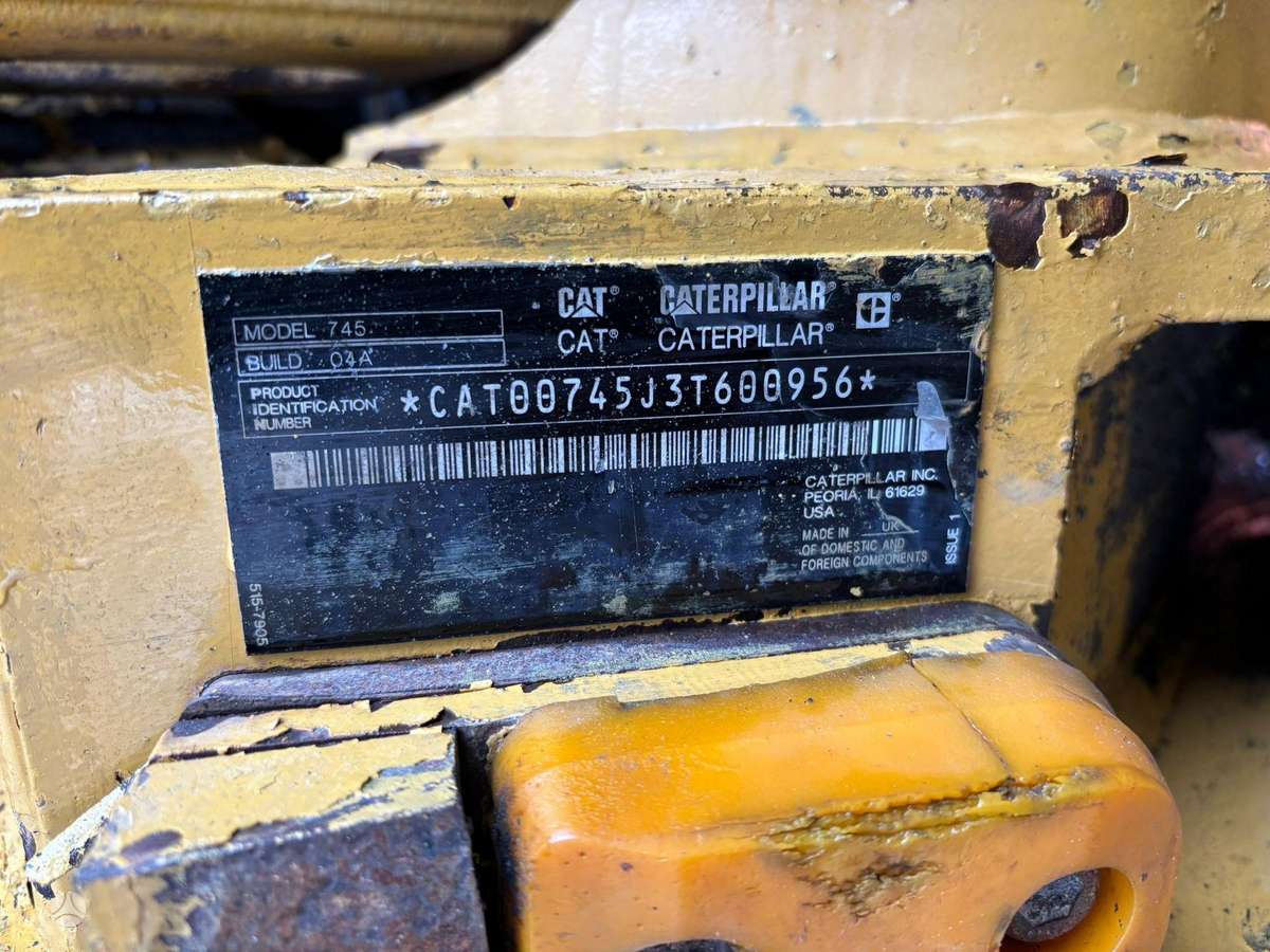 Caterpillar 745 6x6, самосвалы